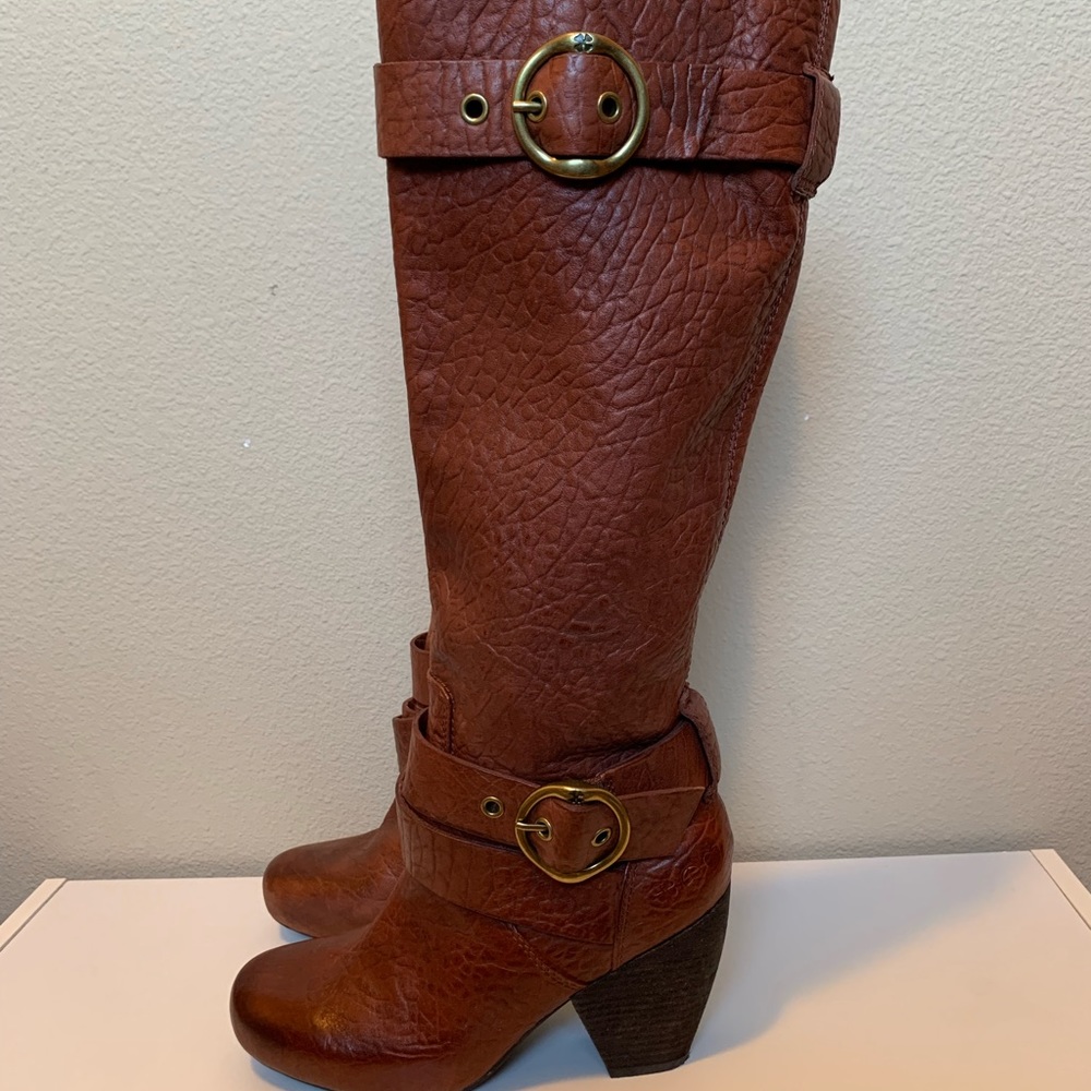 Lucky brand tall dark cameral boots 6m